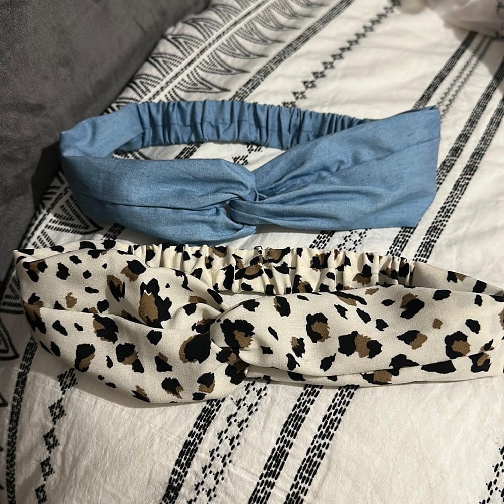 Old navy 2 pack headband leopard/blue